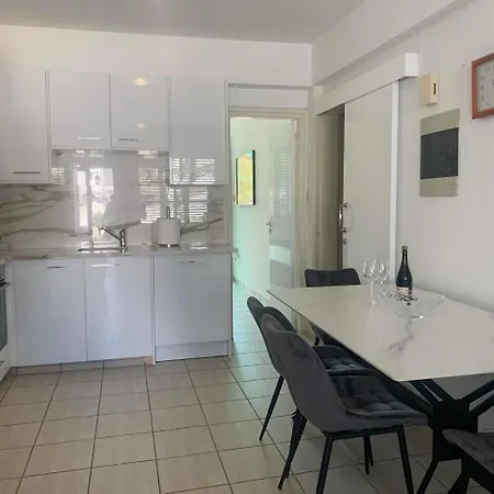 Sunny Coast Apartment Paralimni Exterior photo